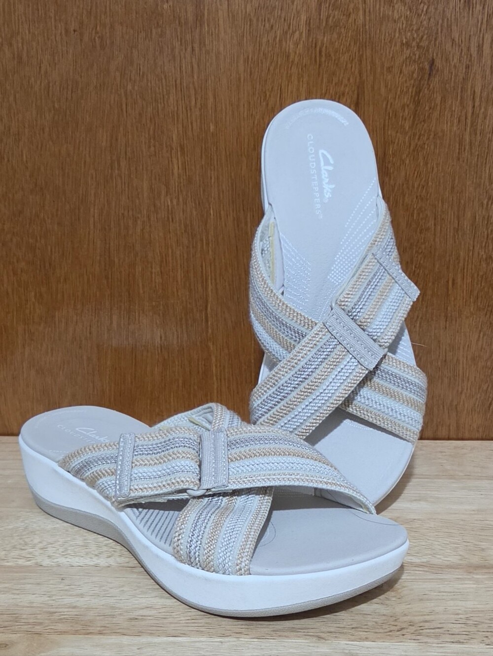 Clarks Cloudsteppers Womens 8M Cross Strap Slide Wedge Sandal Beige